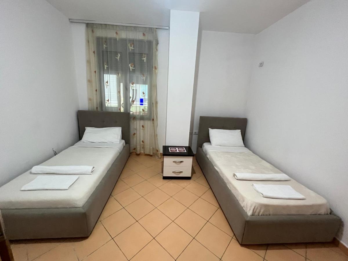 Leonard Apartment Tirana Kültér fotó