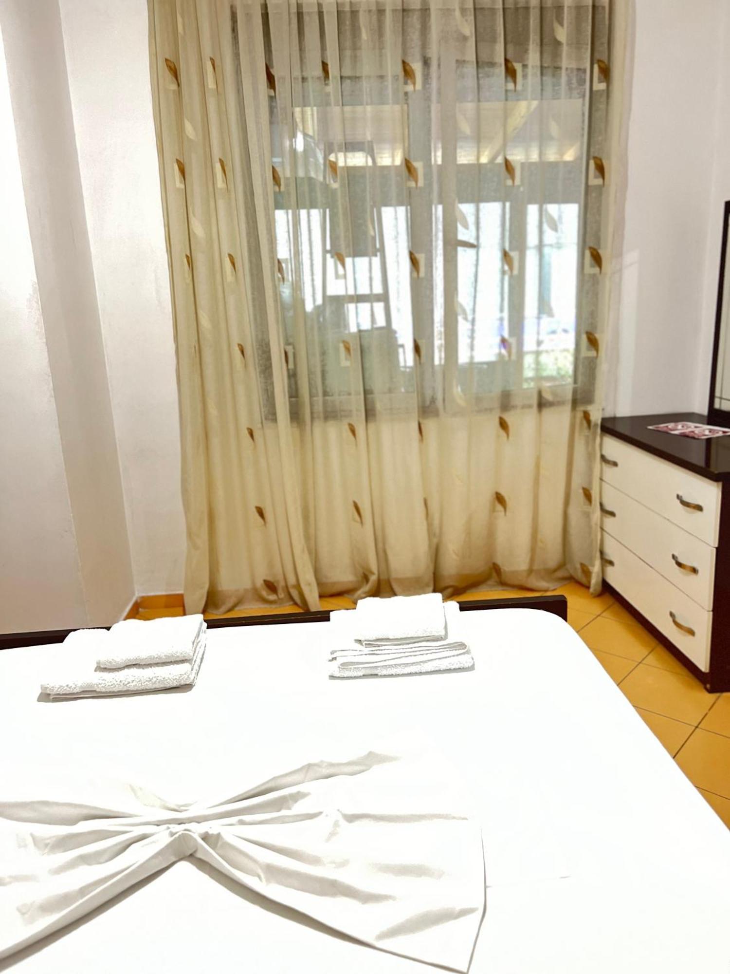 Leonard Apartment Tirana Kültér fotó